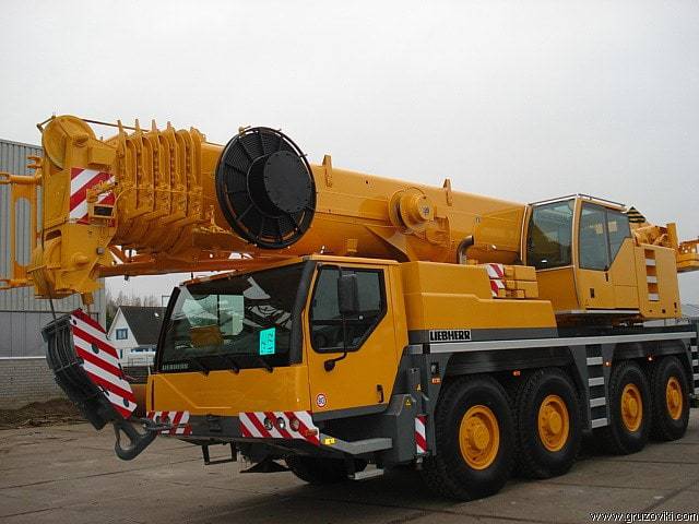 <span> </span><span style="font-weight: normal;">LIEBHERR LTM 1100-4.2</span>