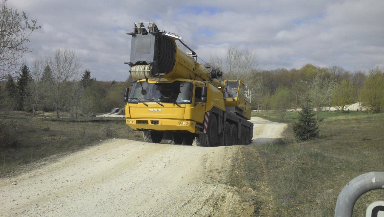 <span style="font-weight: normal;">GROVE GMK 5250L</span>